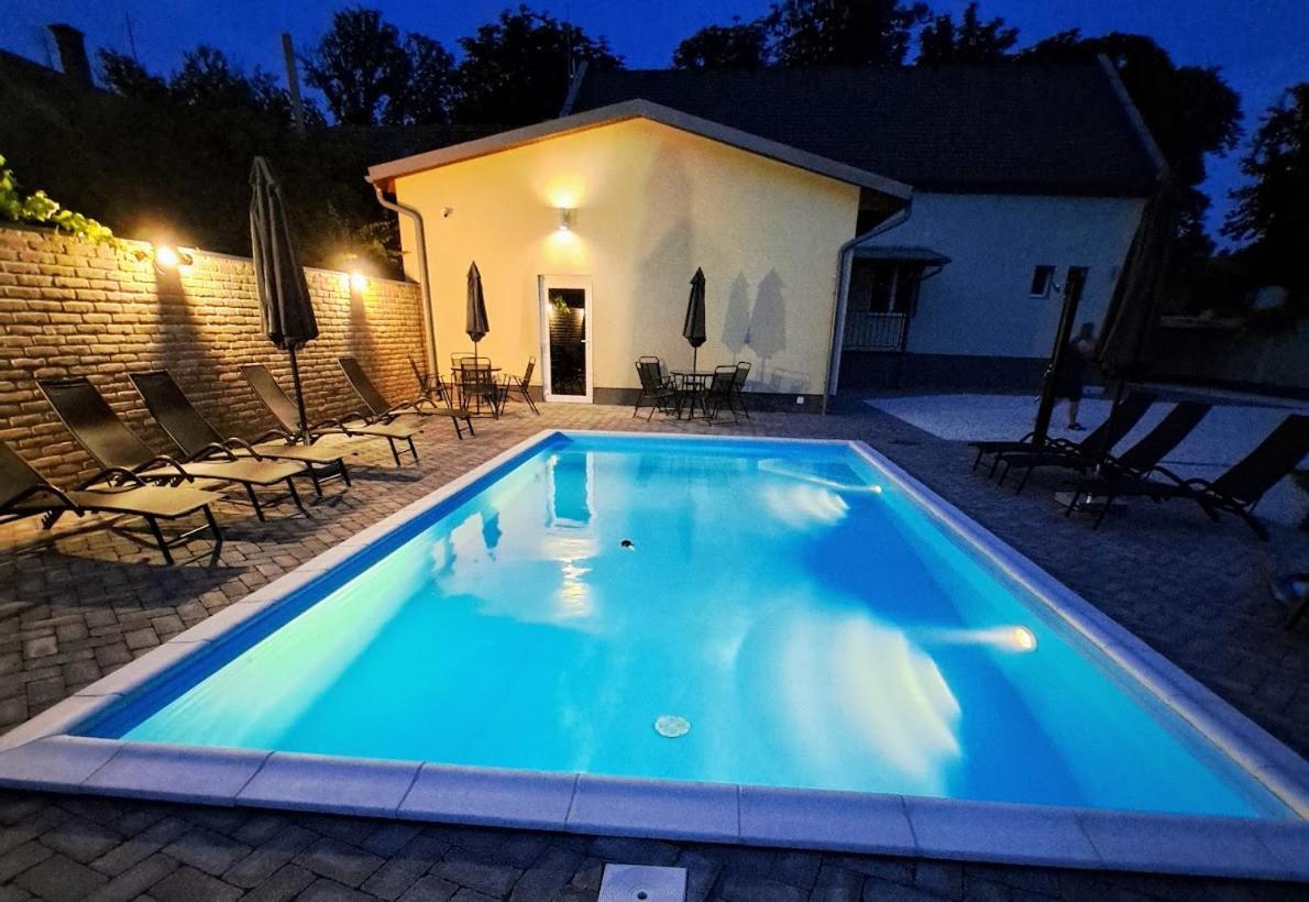 Ella Sun Apartman Makó Dış mekan fotoğraf